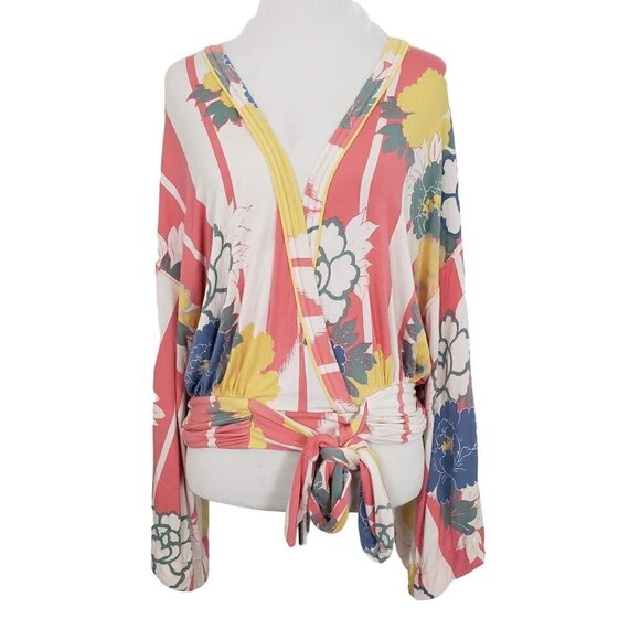 Free People Thats a Wrap Blouse Floral V Neck Crop Shirt Womens Size Medium - Picture 1 of 11